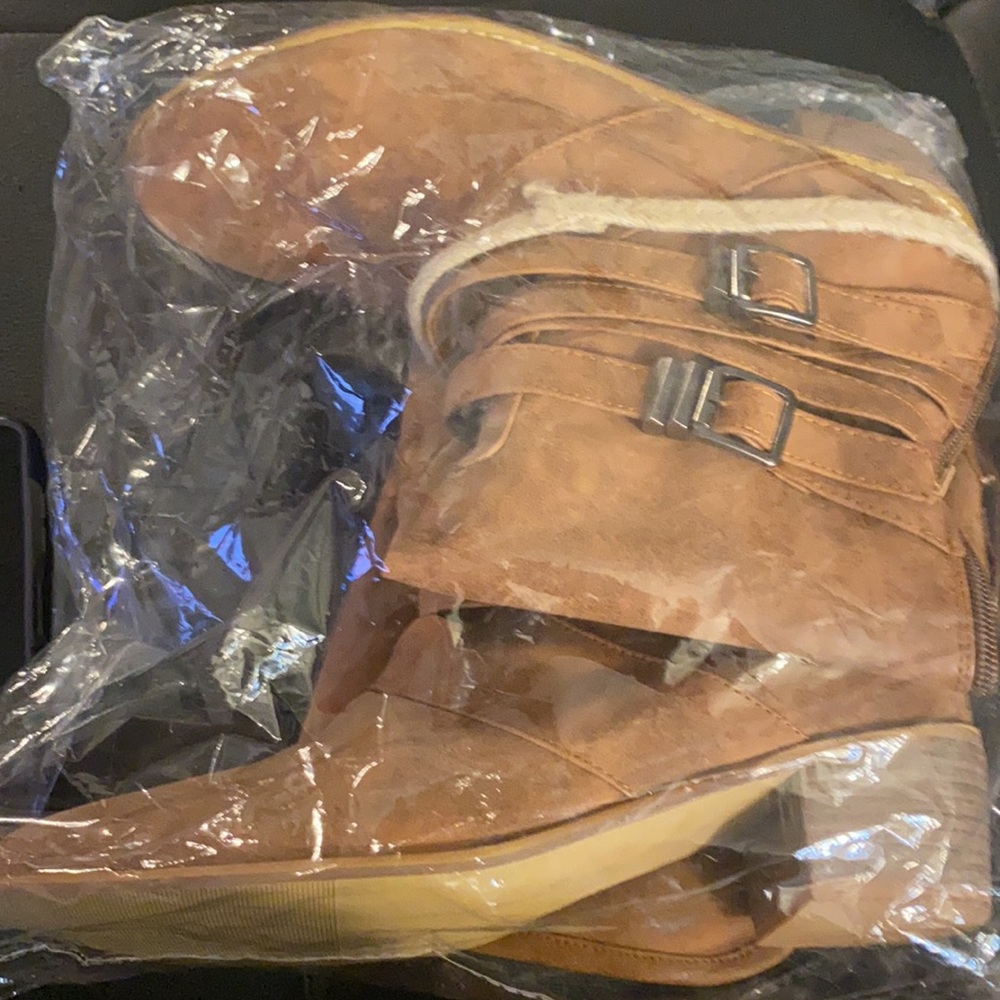 Brand new perfect condition even has Bag they are calve still